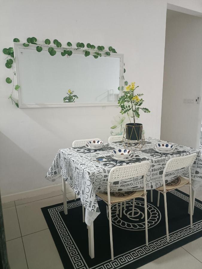 Cikta'Z Homestay Southville City Bangi Kampong Tangkas Exterior foto