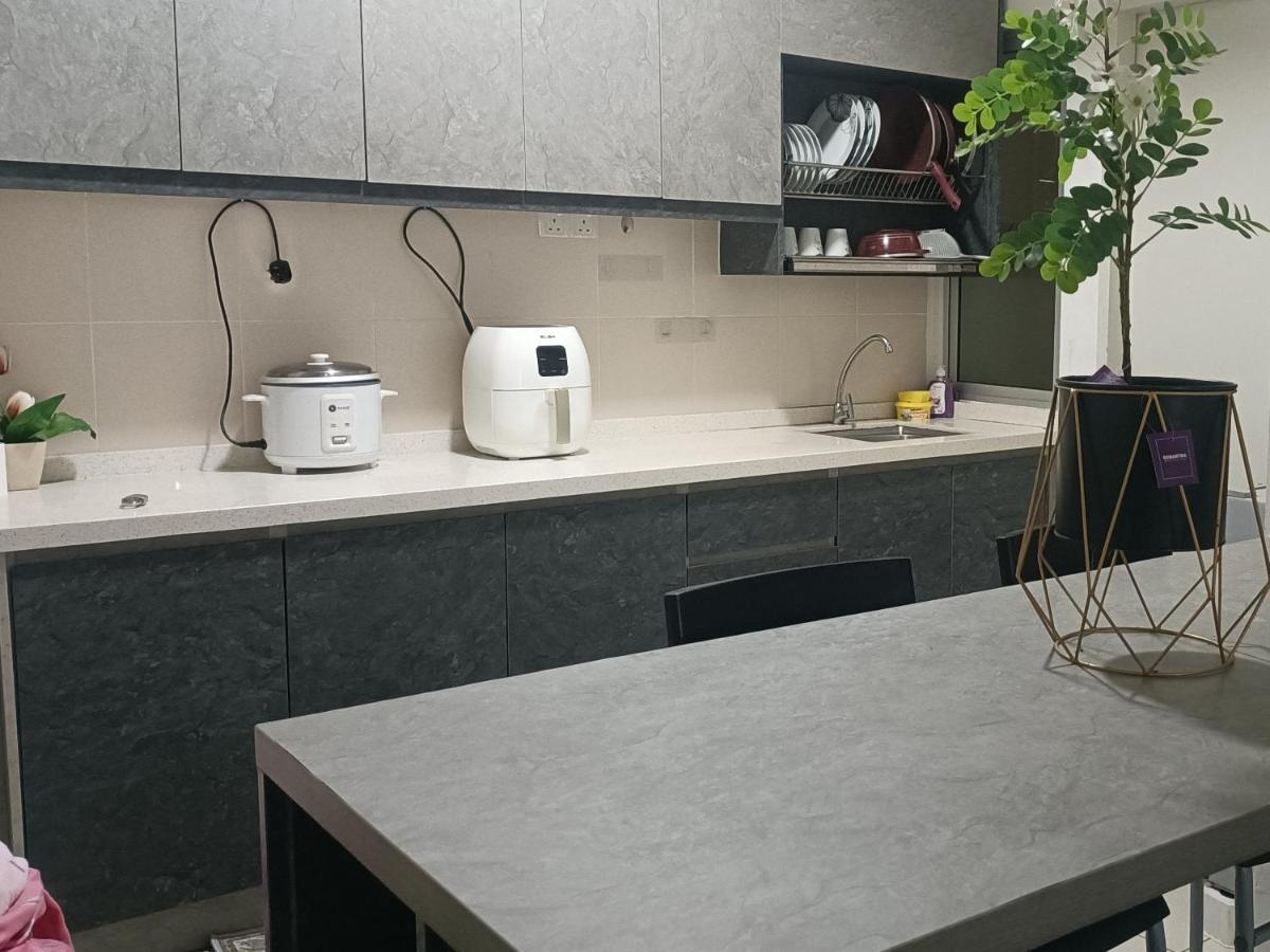 Cikta'Z Homestay Southville City Bangi Kampong Tangkas Exterior foto